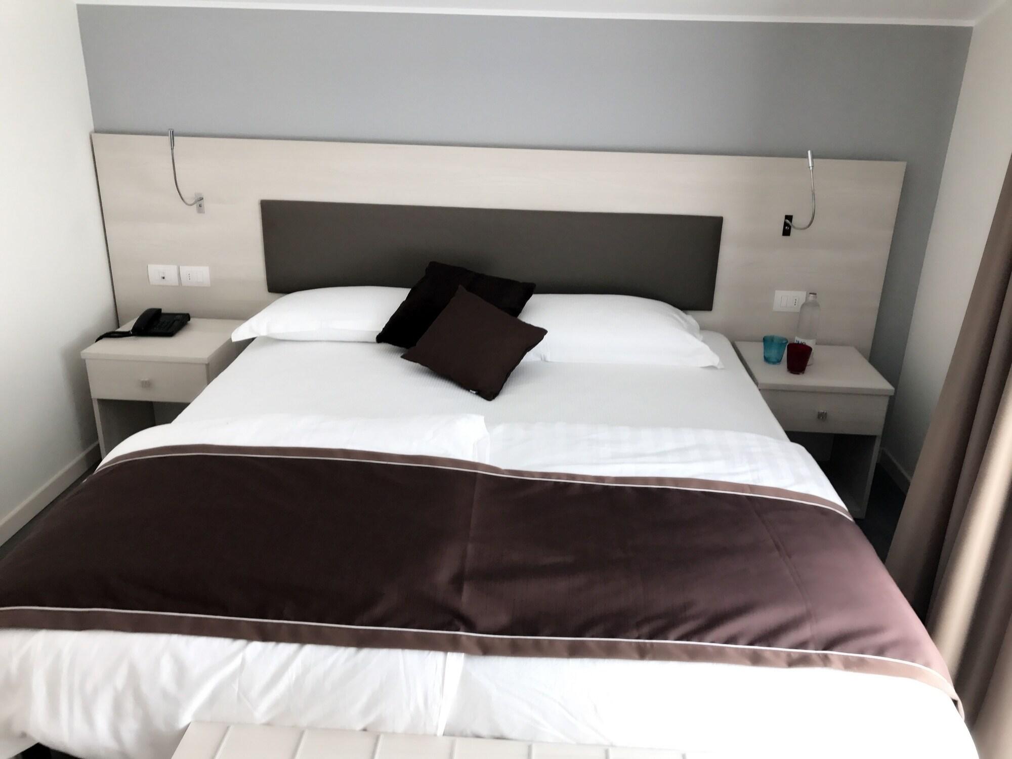 Hotel Dogana 시르미오네 외부 사진