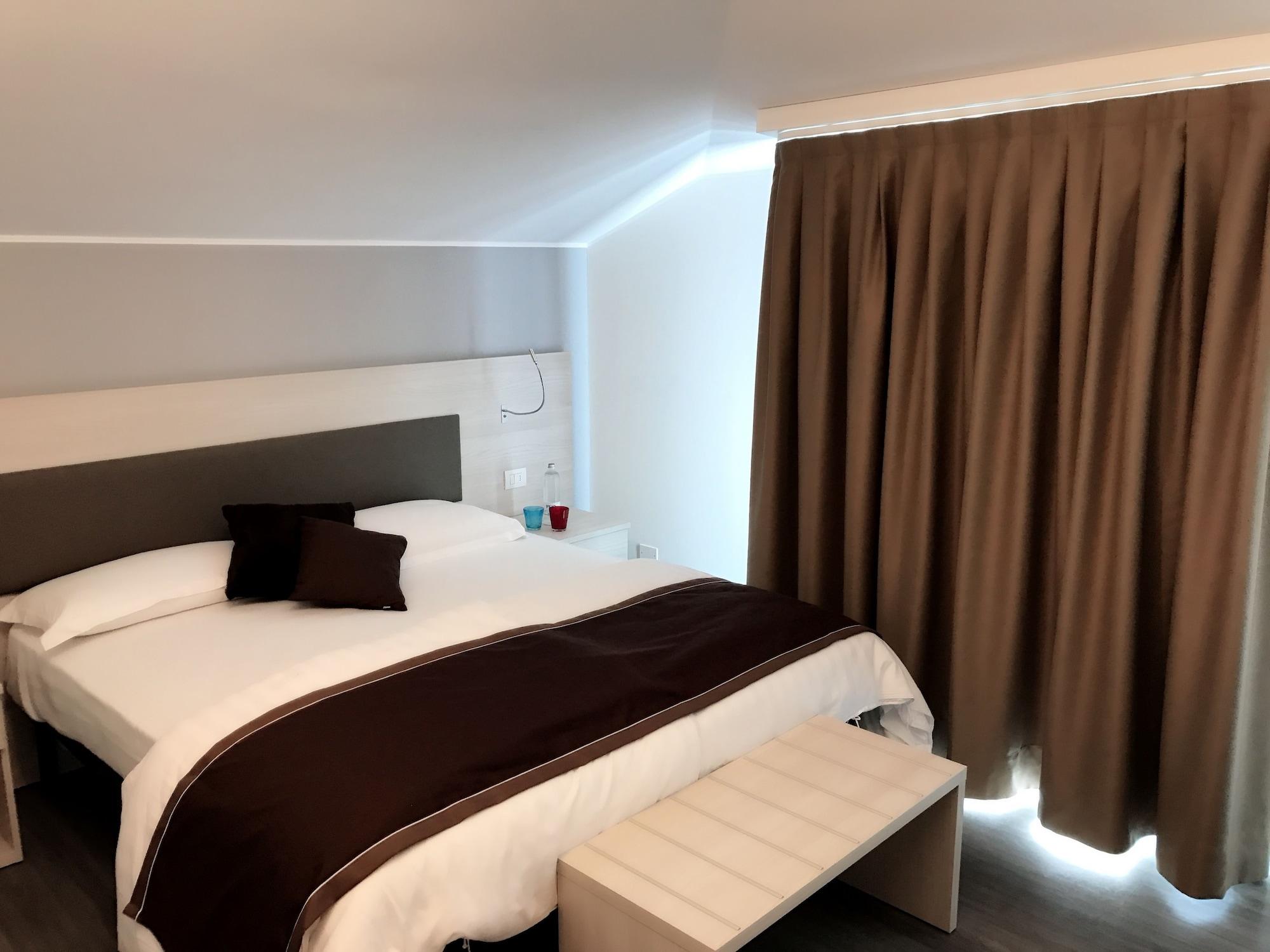 Hotel Dogana 시르미오네 외부 사진