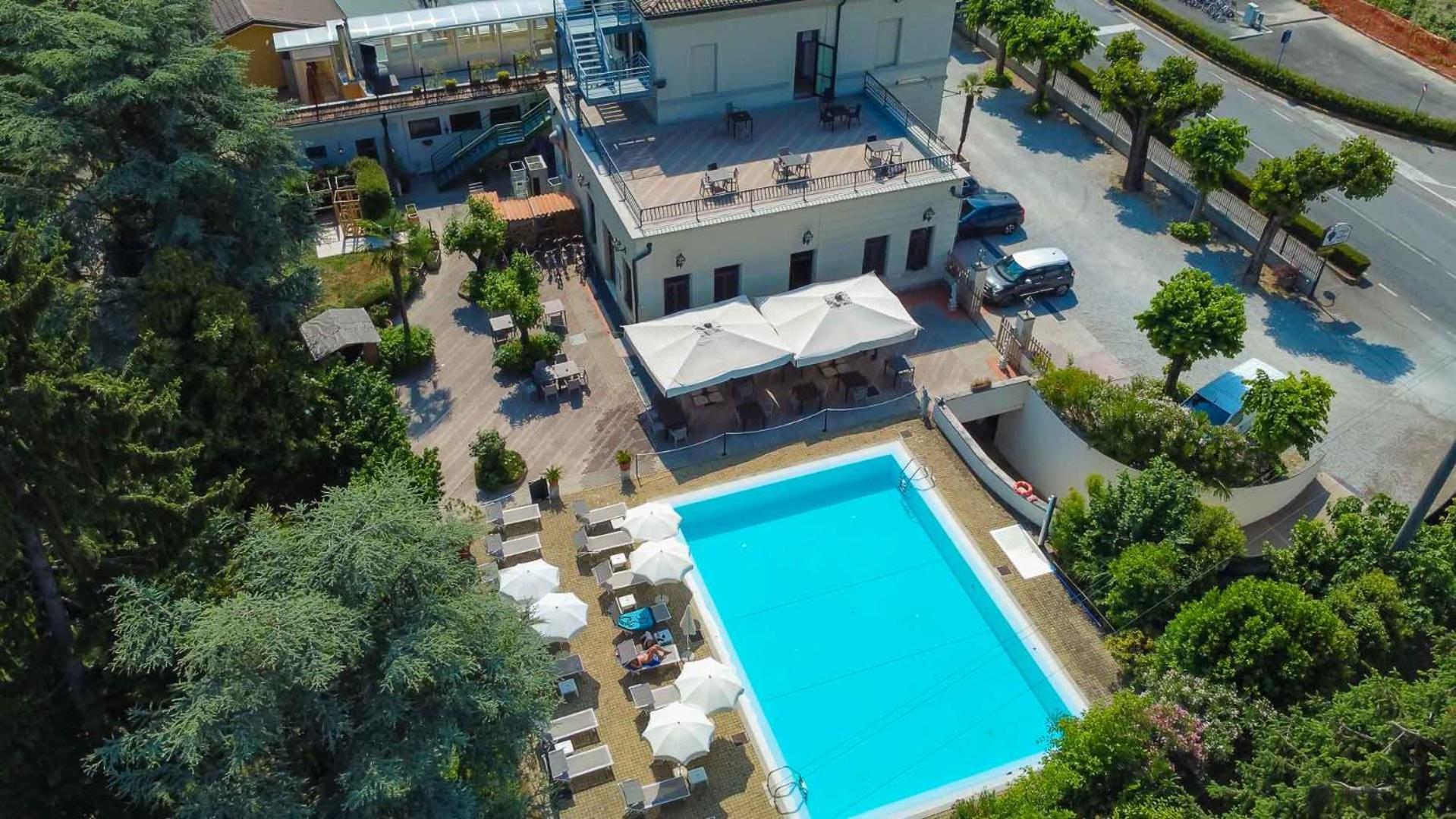 Hotel Dogana 시르미오네 외부 사진