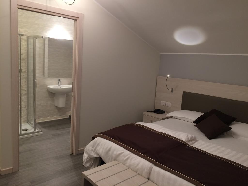Hotel Dogana 시르미오네 외부 사진